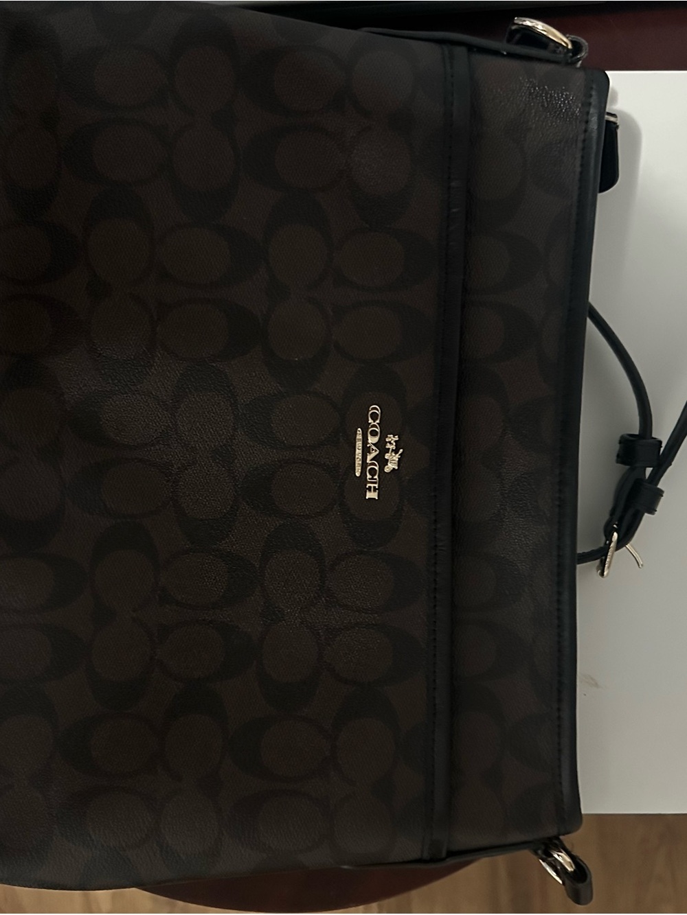 Coach Men’s Brown/Black Signature Messenger Bag
